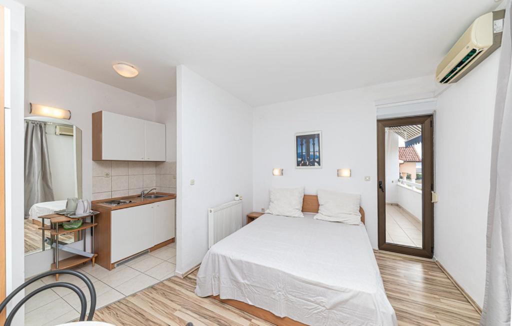 Apartments Ruza Kaštela エクステリア 写真